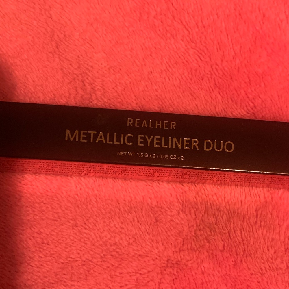 REALHER METALLIC EYELINER DUO